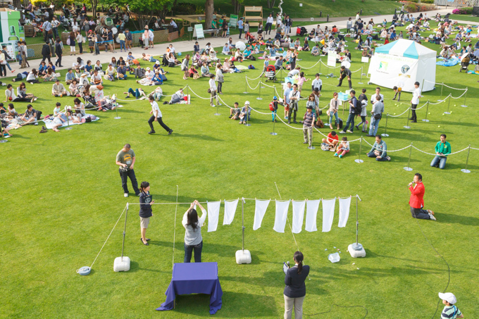 東京ミッドタウンで「OPEN THE PARK」開催、芝生広場で楽しむヨガやハイボールカフェ｜写真4