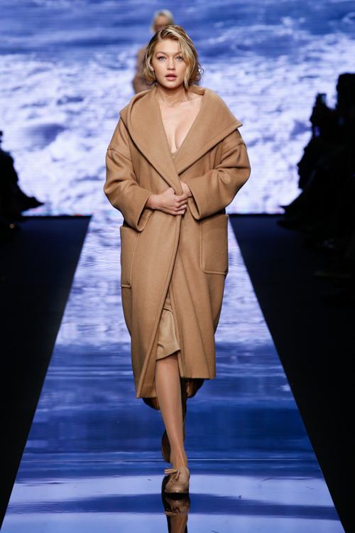 マックスマーラ(Max Mara) 2015-16年秋冬ウィメンズコレクション  - 写真1