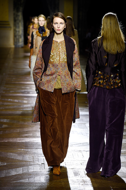 ドリス ヴァン ノッテン(DRIES VAN NOTEN) 2015-16年秋冬ウィメンズコレクション  - 写真35