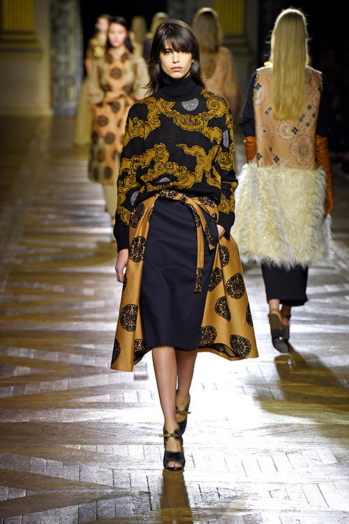 ドリス ヴァン ノッテン(DRIES VAN NOTEN) 2015-16年秋冬ウィメンズコレクション  - 写真38