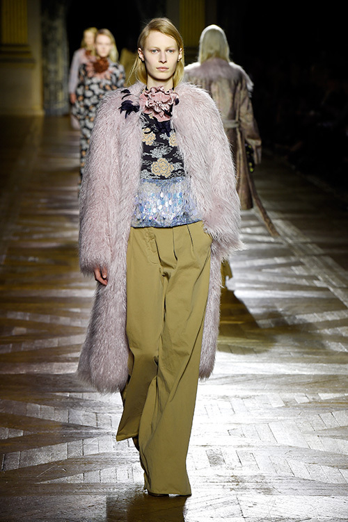 ドリス ヴァン ノッテン(DRIES VAN NOTEN) 2015-16年秋冬ウィメンズコレクション  - 写真47