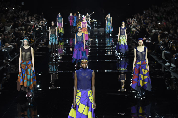 イッセイ ミヤケ(ISSEY MIYAKE) 2015-16年秋冬ウィメンズコレクション  - 写真61