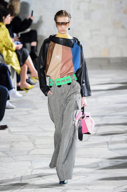 ロエベ(LOEWE) 2015-16年秋冬ウィメンズコレクション  - 写真1