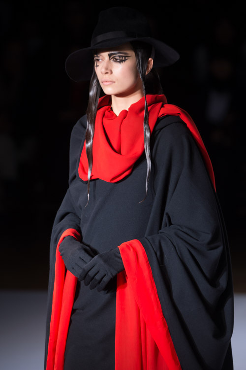 ヨウジヤマモト(Yohji Yamamoto) 2015-16年秋冬ウィメンズコレクション  - 写真14