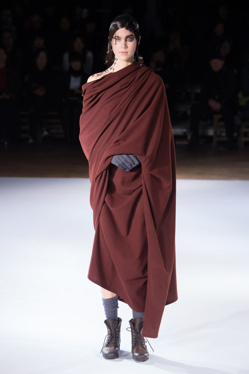 ヨウジヤマモト(Yohji Yamamoto) 2015-16年秋冬ウィメンズコレクション  - 写真60