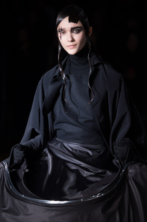 ヨウジヤマモト(Yohji Yamamoto) 2015-16年秋冬ウィメンズコレクション  - 写真75