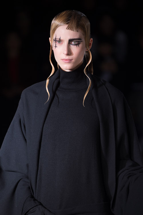 ヨウジヤマモト(Yohji Yamamoto) 2015-16年秋冬ウィメンズコレクション  - 写真87