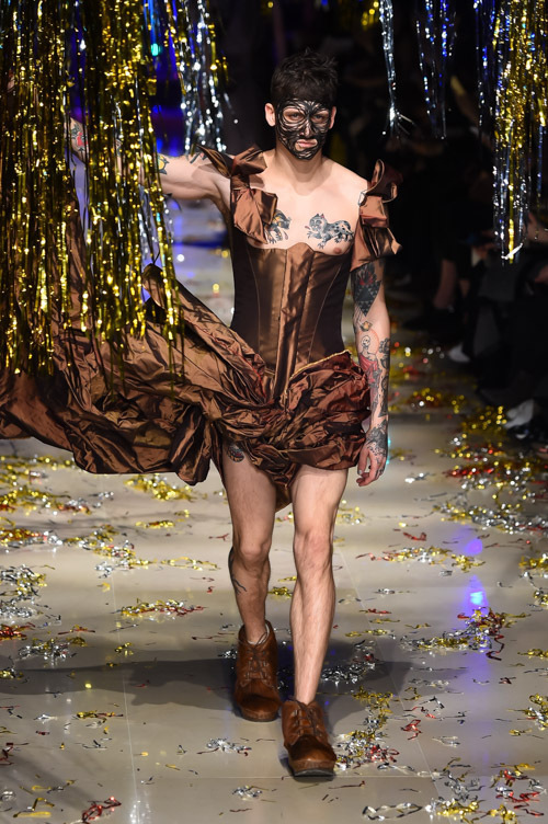 ヴィヴィアン・ウエストウッド ゴールドレーベル(Vivienne Westwood Gold Label) 2015-16年秋冬ウィメンズコレクション  - 写真86