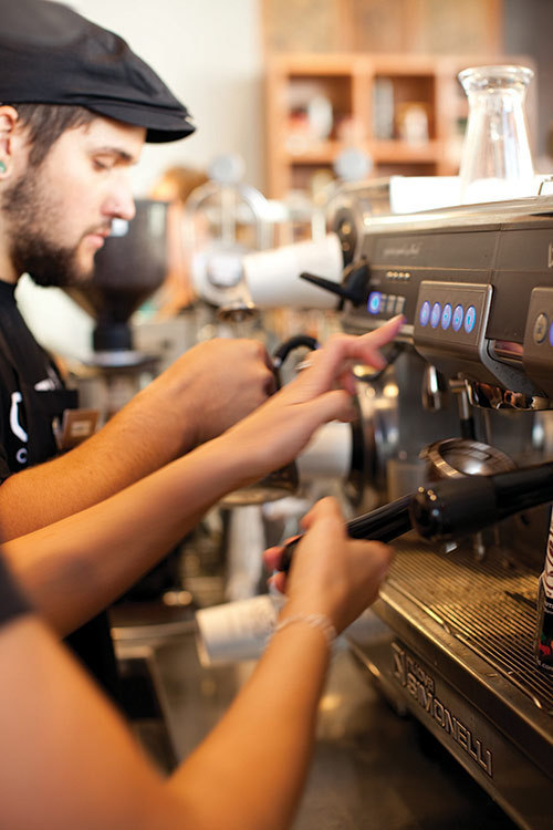 LA発カフェ「コーヒービーン＆ティーリーフ」日本上陸 - 米国最古のスペシャルティコーヒーチェーン｜写真7