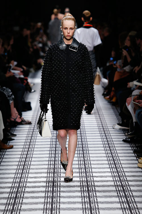 バレンシアガ(BALENCIAGA) 2015-16年秋冬ウィメンズコレクション  - 写真23