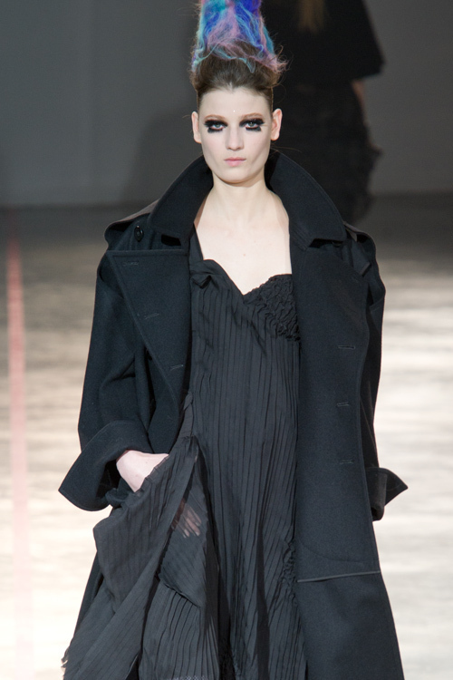 ヨウジヤマモト(Yohji Yamamoto) 2011-12年秋冬ウィメンズコレクション  - 写真46