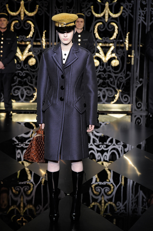 ルイ・ヴィトン(LOUIS VUITTON) 2011-12年秋冬ウィメンズコレクション  - 写真12