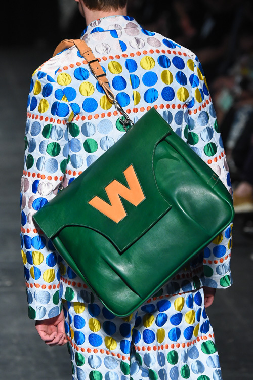 ウォルター ヴァン ベイレンドンク(Walter Van Beirendonck) 2016年春夏メンズコレクション  - 写真21