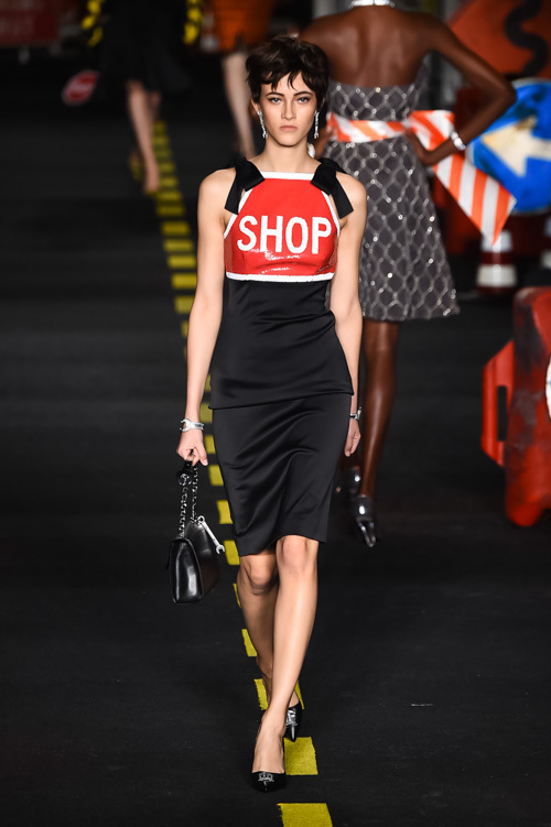 モスキーノ(MOSCHINO) 2016年春夏ウィメンズコレクション  - 写真41