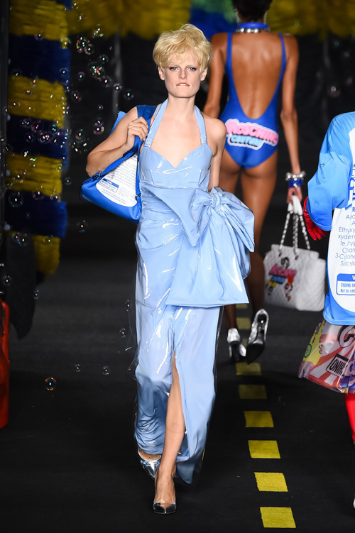 モスキーノ(MOSCHINO) 2016年春夏ウィメンズコレクション  - 写真88