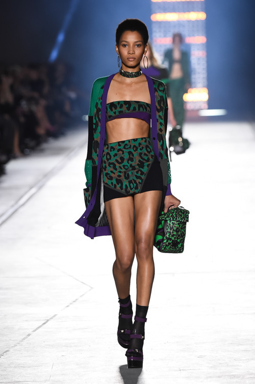 ヴェルサーチェ(VERSACE) 2016年春夏ウィメンズコレクション  - 写真16