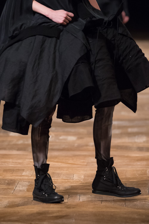 ヨウジヤマモト(Yohji Yamamoto) 2016年春夏ウィメンズコレクション  - 写真48