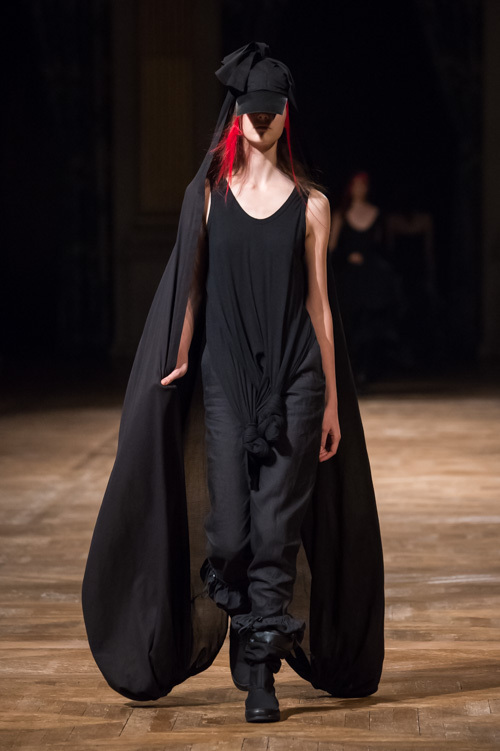 ヨウジヤマモト(Yohji Yamamoto) 2016年春夏ウィメンズコレクション  - 写真53