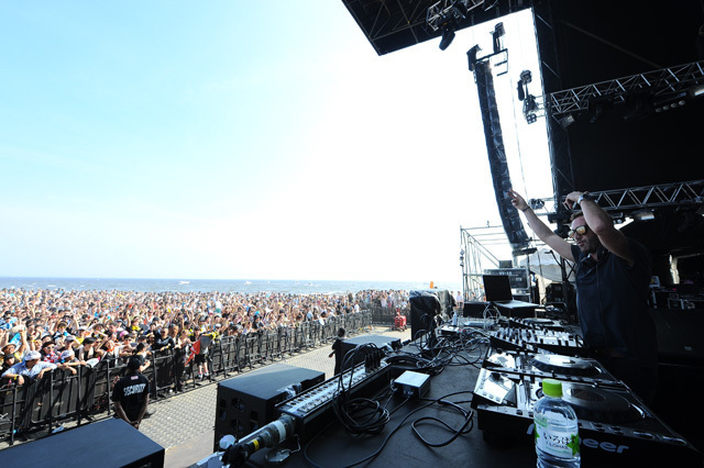 FATBOY SLIMが登場！伝説のビーチパーティを日本の砂浜で - BIG BEACH FESTIVAL｜写真15