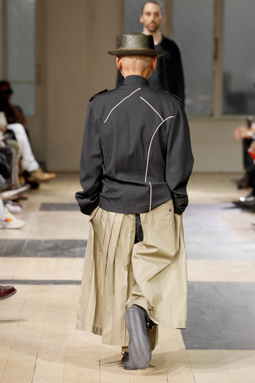 ヨウジヤマモト(Yohji Yamamoto) 2012年春夏メンズコレクション  - 写真43