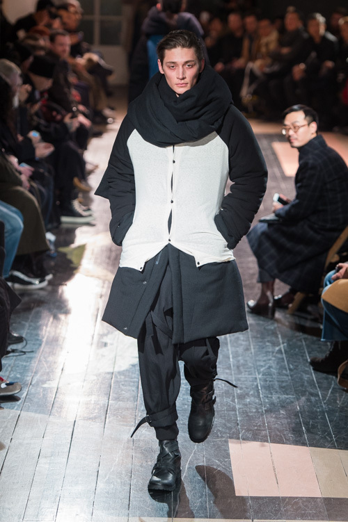 ヨウジヤマモト(Yohji Yamamoto) 2016-17年秋冬 メンズコレクション  - 写真3