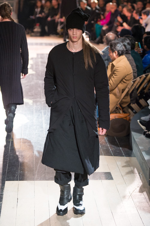 ヨウジヤマモト(Yohji Yamamoto) 2016-17年秋冬 メンズコレクション  - 写真11