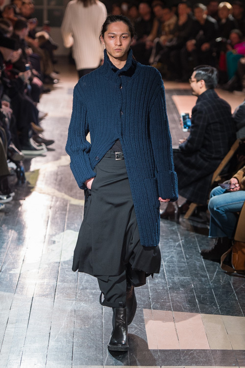 ヨウジヤマモト(Yohji Yamamoto) 2016-17年秋冬 メンズコレクション  - 写真16