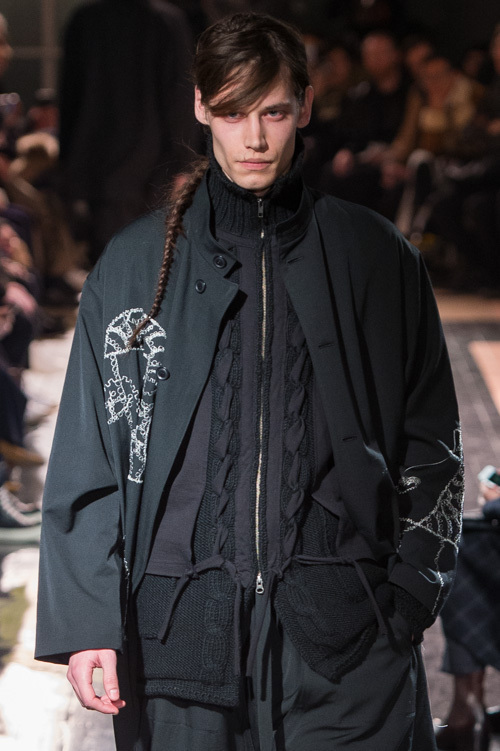 ヨウジヤマモト(Yohji Yamamoto) 2016-17年秋冬 メンズコレクション  - 写真26