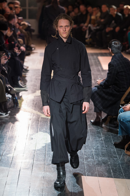 ヨウジヤマモト(Yohji Yamamoto) 2016-17年秋冬 メンズコレクション  - 写真44