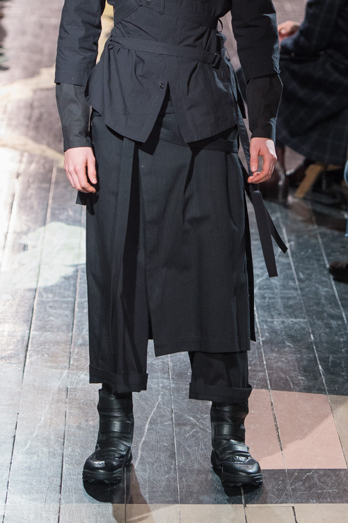 ヨウジヤマモト(Yohji Yamamoto) 2016-17年秋冬 メンズコレクション  - 写真45