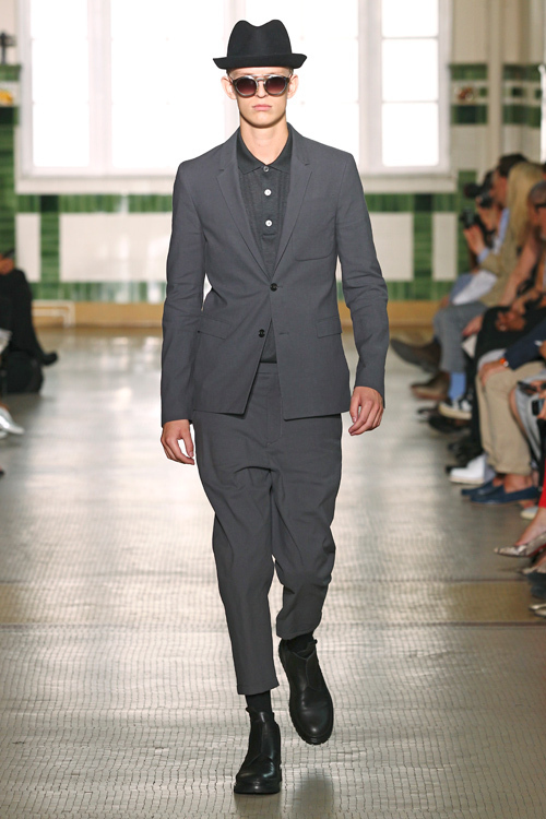 クリスヴァンアッシュ(KRISVANASSCHE) 2012年春夏メンズコレクション  - 写真1