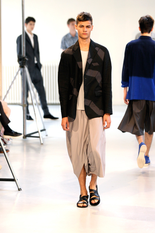 イッセイ ミヤケ メン(ISSEY MIYAKE MEN) 2012年春夏メンズコレクション  - 写真11