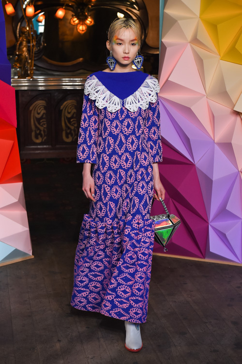 ツモリチサト(TSUMORI CHISATO) 2016-17年秋冬 ウィメンズコレクション  - 写真14