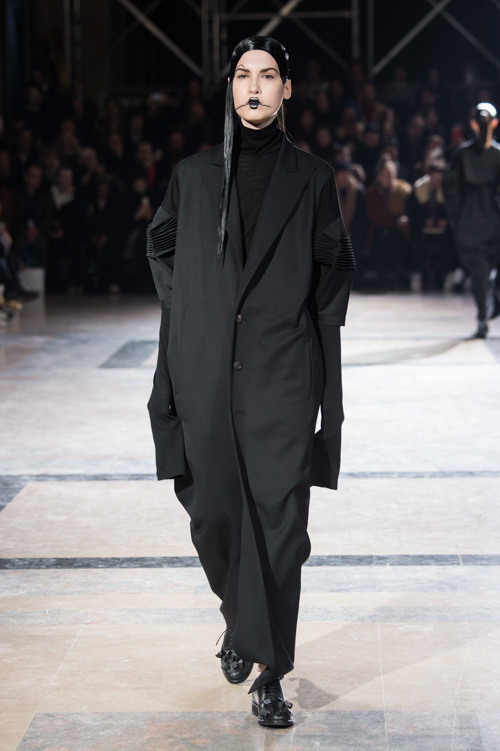 ヨウジヤマモト(Yohji Yamamoto) 2016-17年秋冬 ウィメンズコレクション  - 写真6