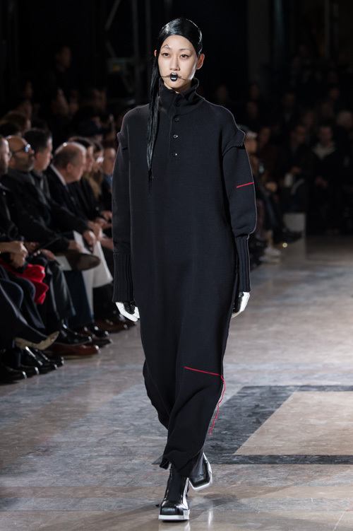 ヨウジヤマモト(Yohji Yamamoto) 2016-17年秋冬 ウィメンズコレクション  - 写真45