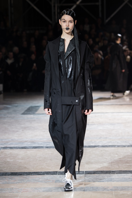 ヨウジヤマモト(Yohji Yamamoto) 2016-17年秋冬 ウィメンズコレクション  - 写真66