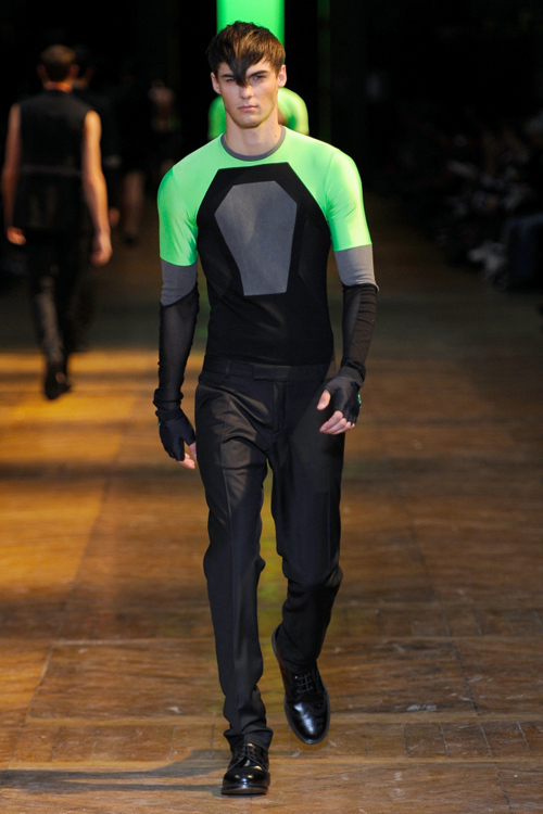 ミュグレー(MUGLER) 2012年春夏メンズコレクション  - 写真21