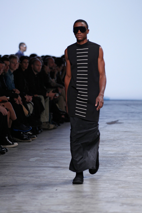 リック・オウエンス(Rick Owens) 2012年春夏メンズコレクション  - 写真33