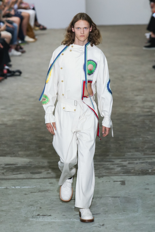 ウォルター ヴァン ベイレンドンク(Walter Van Beirendonck) 2017年春夏メンズコレクション  - 写真1