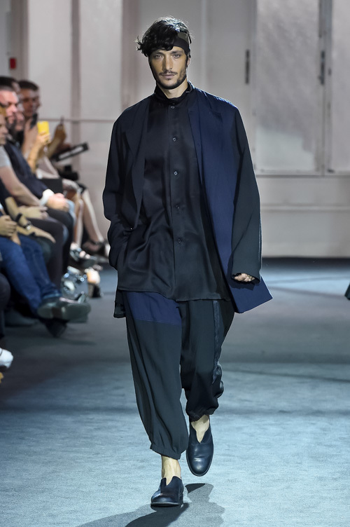 ヨウジヤマモト(Yohji Yamamoto) 2017年春夏メンズコレクション  - 写真2