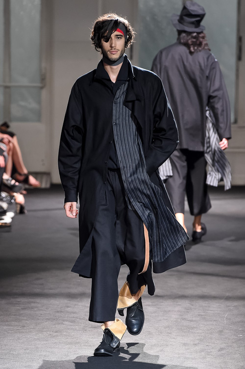 ヨウジヤマモト(Yohji Yamamoto) 2017年春夏メンズコレクション  - 写真18