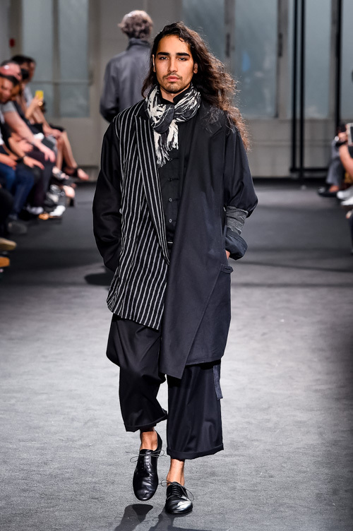 ヨウジヤマモト(Yohji Yamamoto) 2017年春夏メンズコレクション  - 写真20