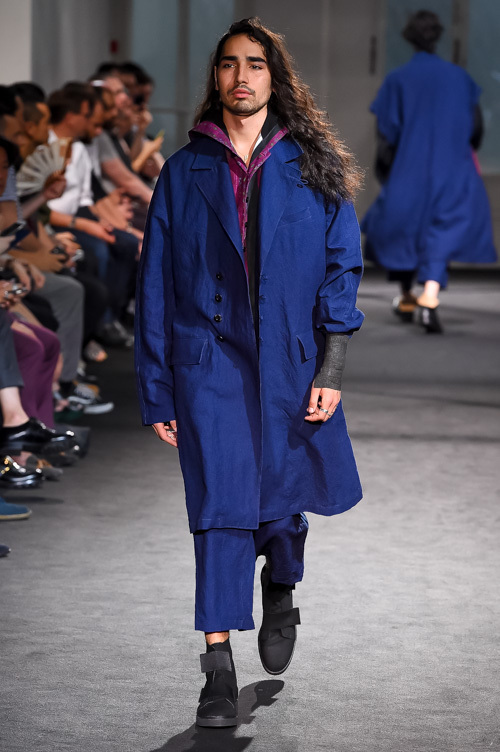 ヨウジヤマモト(Yohji Yamamoto) 2017年春夏メンズコレクション  - 写真50