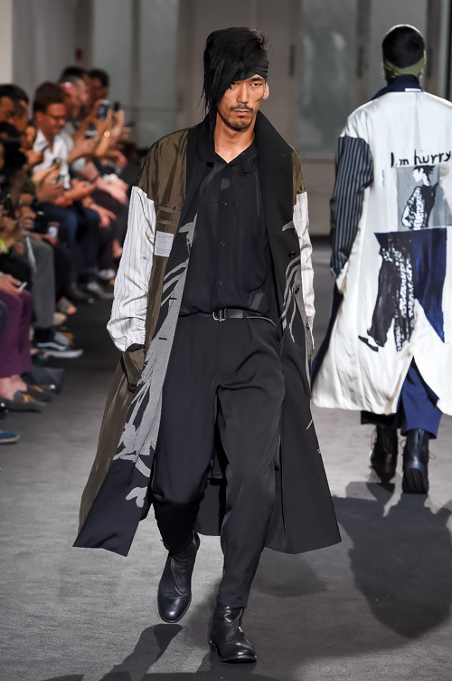 ヨウジヤマモト(Yohji Yamamoto) 2017年春夏メンズコレクション  - 写真75