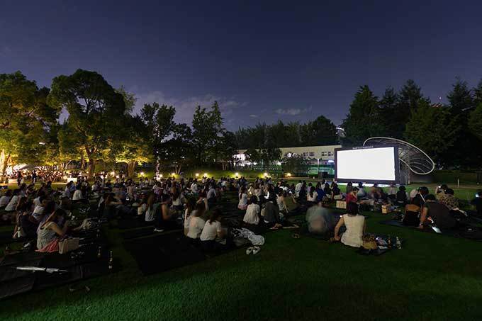 東京ミッドタウンの「リラックス パーク 2016」芝生の上で映画やヨガを堪能｜写真5