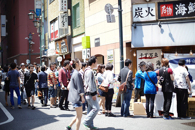 新宿で日本酒飲み放題イベント「SHINJUKU SAKE FESTIVAL」全国から100銘柄が集結｜写真1