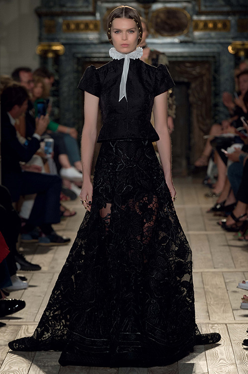 ヴァレンティノ オートクチュール(VALENTINO Haute Couture) 2016-17年秋冬 ウィメンズコレクション シルエット - 写真53