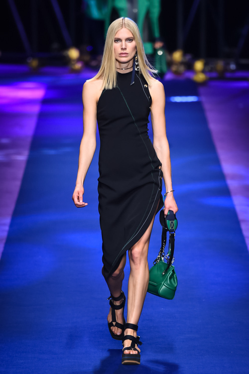 ヴェルサーチェ(VERSACE) 2017年春夏ウィメンズコレクション  - 写真16