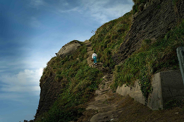 世界遺産 沖ノ島の知られざる姿を紹介、日本橋で写真展「沖ノ島 神宿る海の正倉院」｜写真0