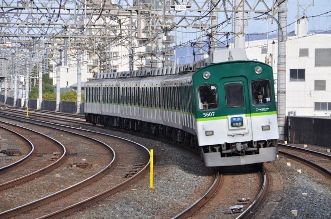 京阪電車・中之島駅のホーム＆電車内が居酒屋に「中之島駅ホーム酒場2018」｜写真4